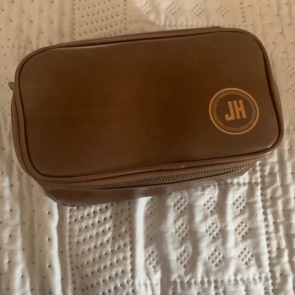 Brand new, never used Swanky Badger Dopp kit, monogrammed with JH. - Picture 1 of 3